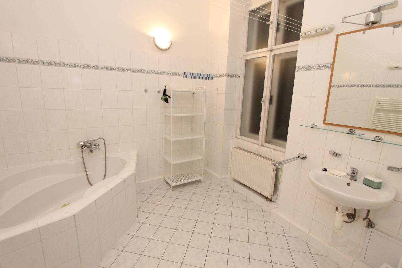 Zizka Home Apartments Praha Bagian luar foto