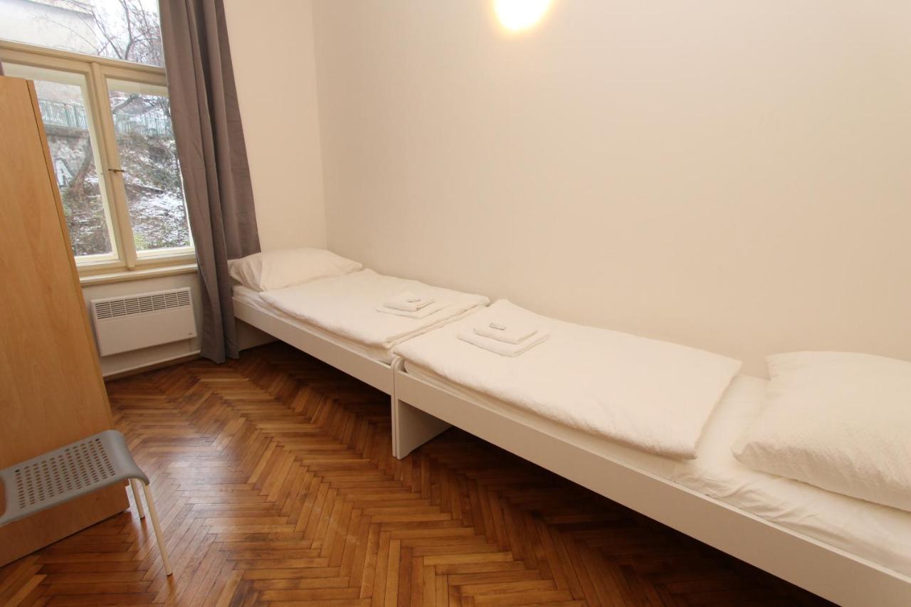 Zizka Home Apartments Praha Bagian luar foto