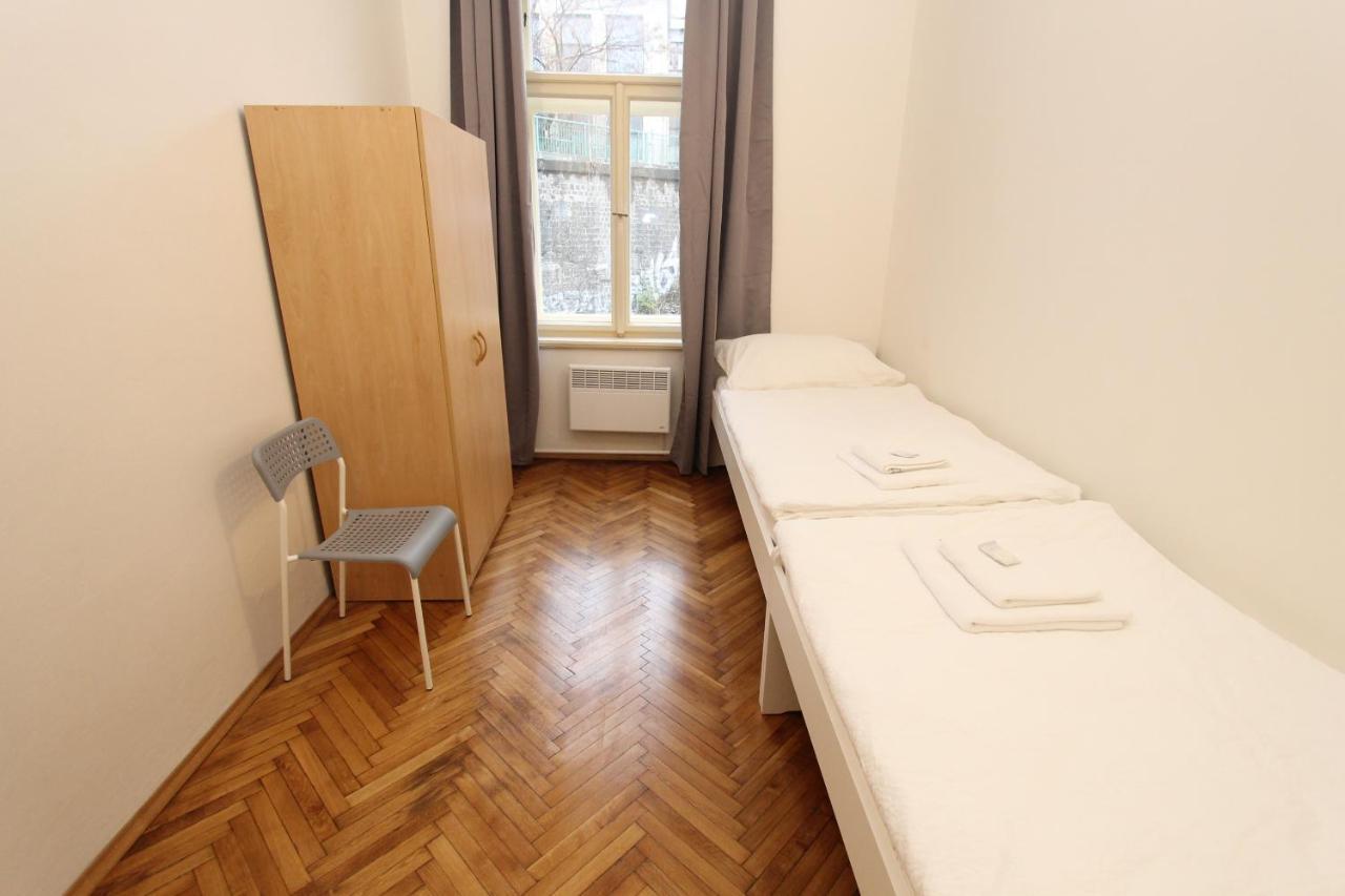 Zizka Home Apartments Praha Bagian luar foto