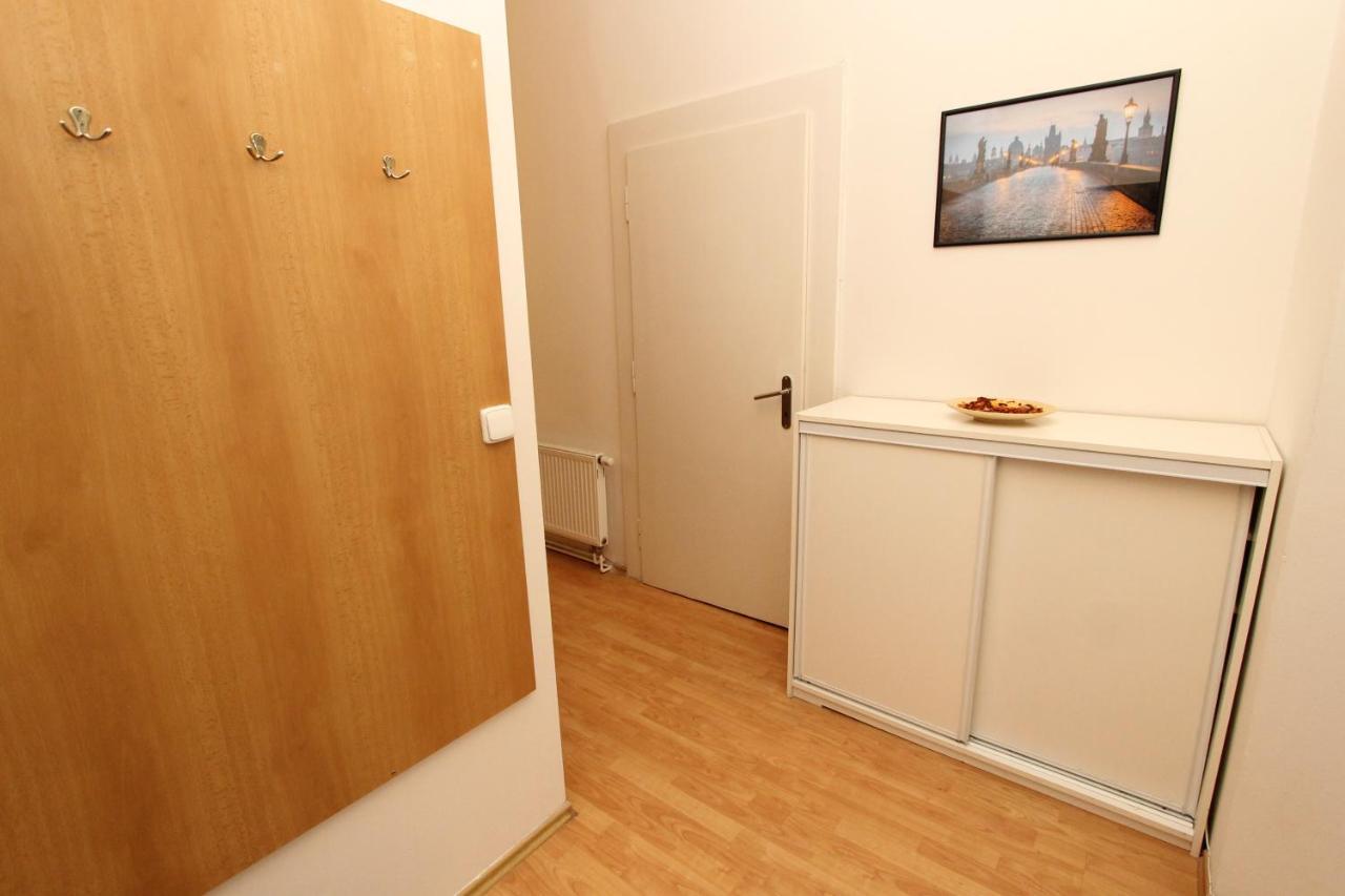 Zizka Home Apartments Praha Bagian luar foto