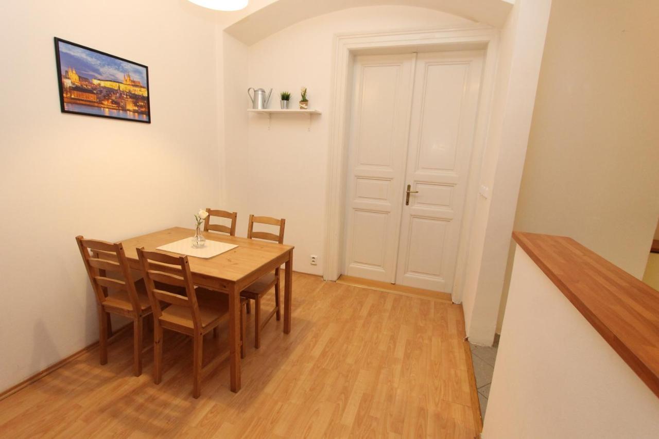 Zizka Home Apartments Praha Bagian luar foto